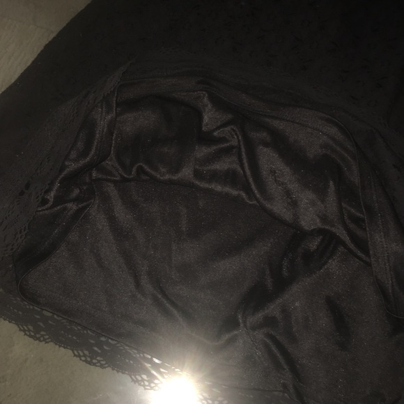 SALE‼️Laundry by Shelli Segal Crochet Sundress - Picture 7 of 8